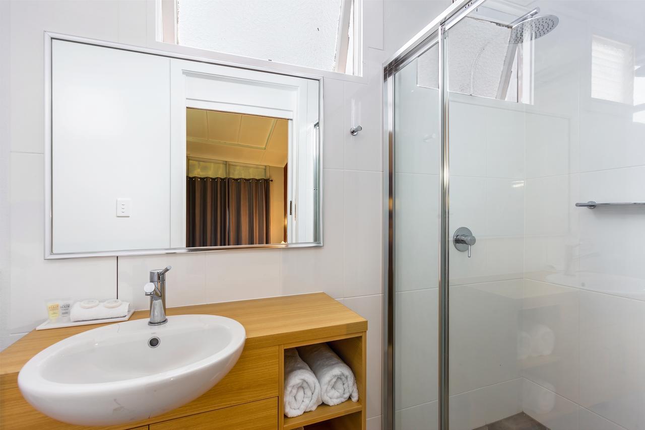 טוומבה Downs Motel מראה חיצוני תמונה