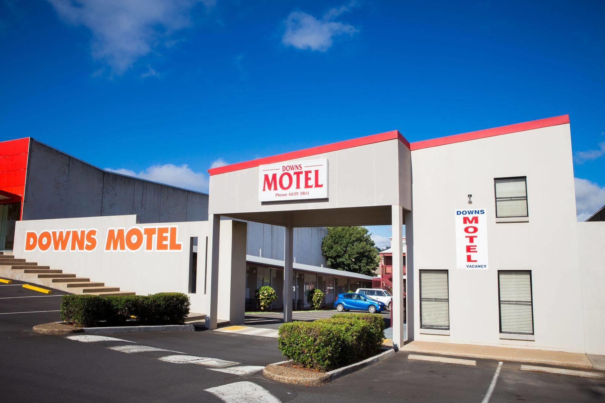 טוומבה Downs Motel מראה חיצוני תמונה