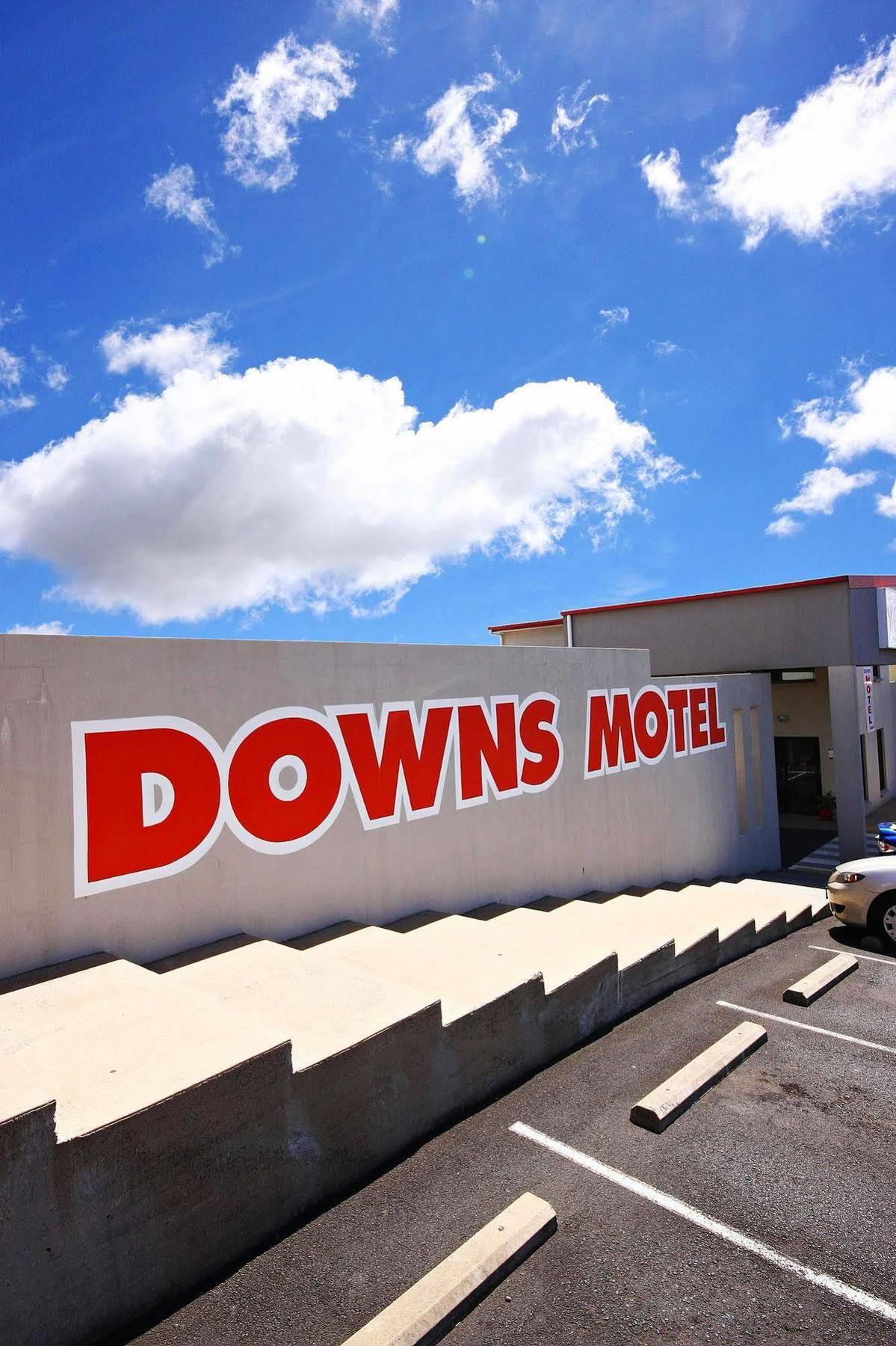 טוומבה Downs Motel מראה חיצוני תמונה