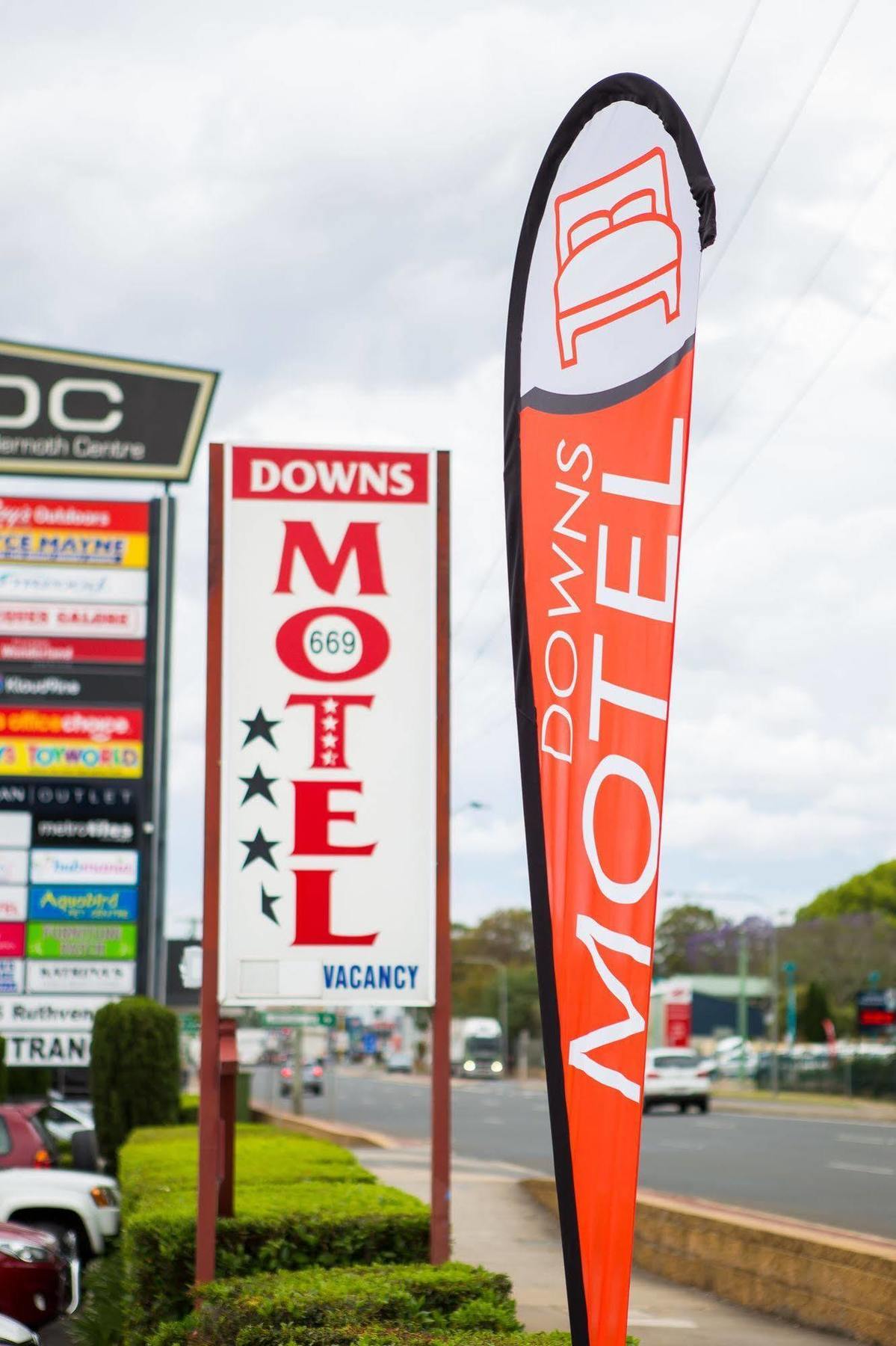 טוומבה Downs Motel מראה חיצוני תמונה